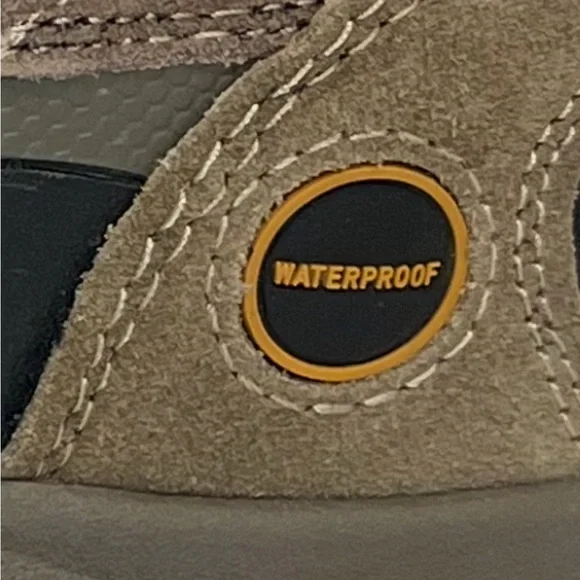 Bass Boulder Waterproof‎ Hiking Snow Boots Size 8